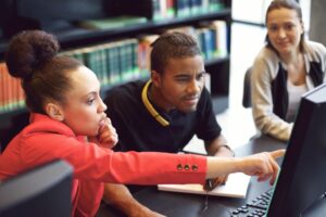 school counselor guiding students to a healthier relationship with peers in savannah, ga